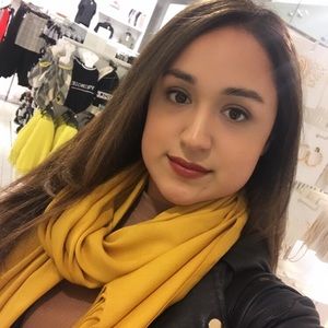 Meet your Posher, Jacqueline